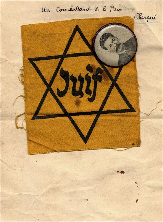 Etoile juive et badge à l'effigie de Staline, offerts à Thorez par un militant.